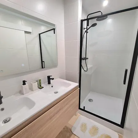 Arenes - T2 Calme Climatise Apartment Nimes