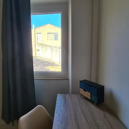 Arenes - T2 Calme Climatise Apartment *